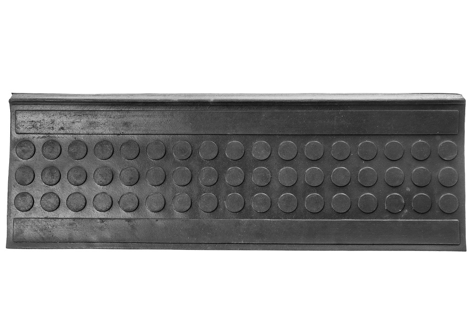 Stufenmatten MELINA Außenbereiche Treppenmatten Antirutschmatte 25x75cm schwarz Punkt groß