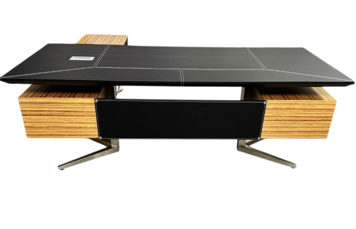 Büromöbel Chef Schreibtisch Bari schwarz - Holz Chef Büromöbel Edelstahl Füße